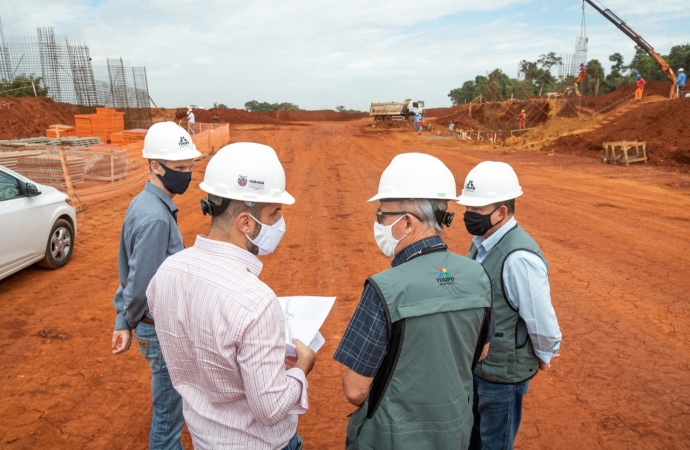 Investimento em obras estruturantes é a contribuição da Itaipu para o desenvolvimento do País, diz general Ferreira