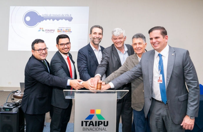 Itaipu arrecada 18,9 milhões com leilão de imóveis e prepara investimento em casas populares