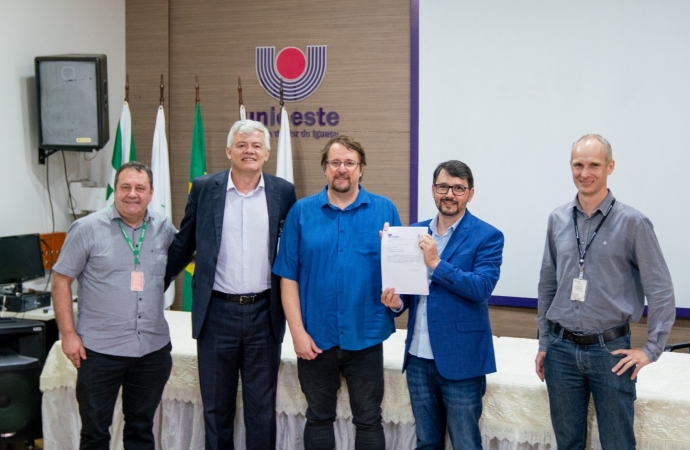 Itaipu faz convênio de R$ 1,3 milhão para reconstruir parte de campus da Unioeste