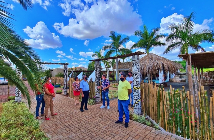 Itaipulândia: COMTUR se reúne no parque aquático  Itaipuland