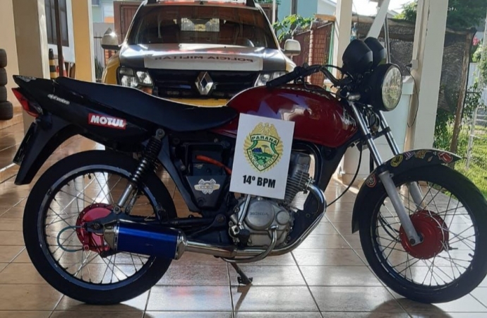 Itaipulândia: PM flagra moto e condutor irregulares