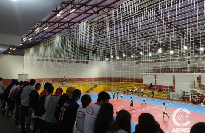 Jogos Escolares movimentam ginásio Valter Marcon em São Miguel do Iguaçu