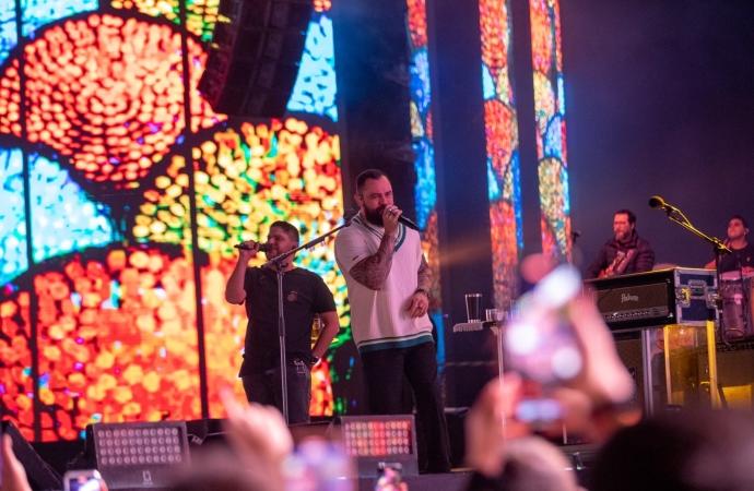 Jorge e Mateus e Dennis reúnem 60 mil pessoas na terceira noite da Fespop Festival