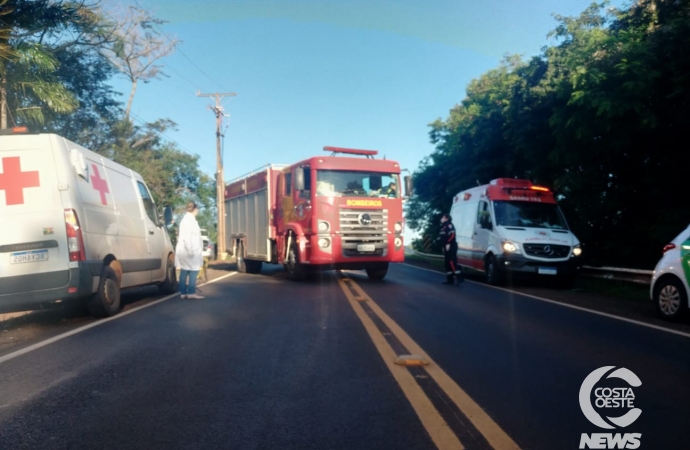 Jovem é resgatado após cair sobre as pedras embaixo da ponte em Santa Helena