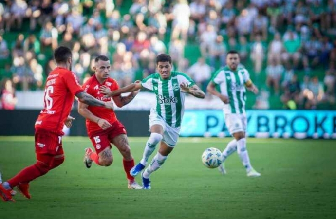 Juventude perde para o Inter e fica fora do G4 do Campeonato Gaúcho