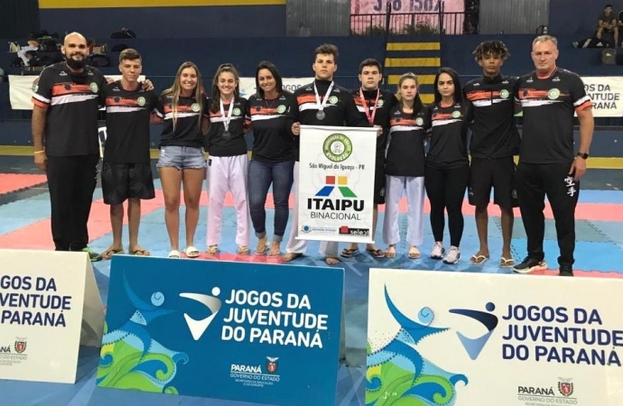Karatê de São Miguel conquista prata e bronze nos Jogos da Juventude do Paraná