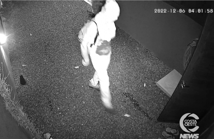 Ladrão furta pertences de residência durante a madrugada em Missal (vídeo)