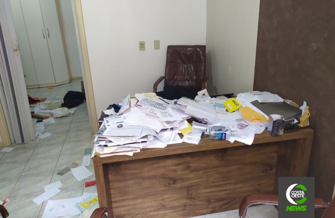 Ladrões invadem empresa no centro de Santa Helena e deixam enorme prejuízo ao proprietário