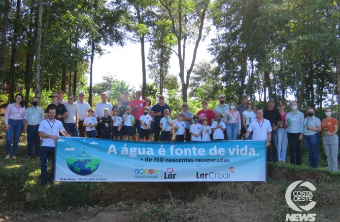 Lar Cooperativa promove em Santa Helena ação alusiva ao Dia Mundial da Água