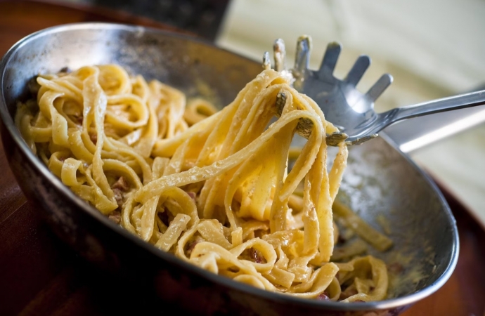 Macarrão à carbonara
