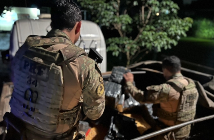 Maconha escondida em carga de  milho é apreendida pela PRF em Capitão Leônidas Marques/PR