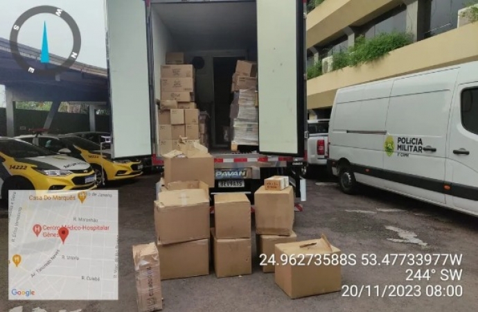 Mais de 2 mil celulares contrabandeados são encontrados escondidos em caminhão carregado com comida no PR