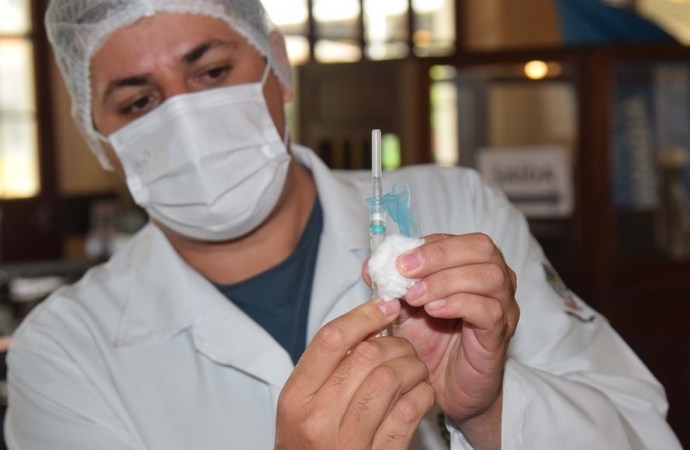 Mais de 20 mil doses de vacinas contra a Covid-19 foram aplicadas no final de semana