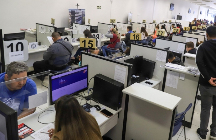 Março inicia com a oferta de 18,6 mil vagas nas Agências do Trabalhador do Paraná
