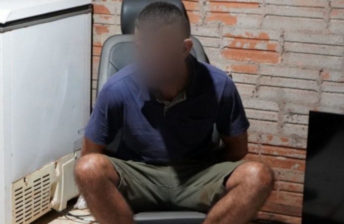 MASCARADO: Polícia desmantela esconderijo e prende assaltante que aterrorizou Missal