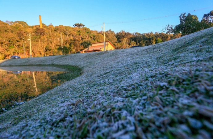 Massa de ar polar vai derrubar as temperaturas no Paraná