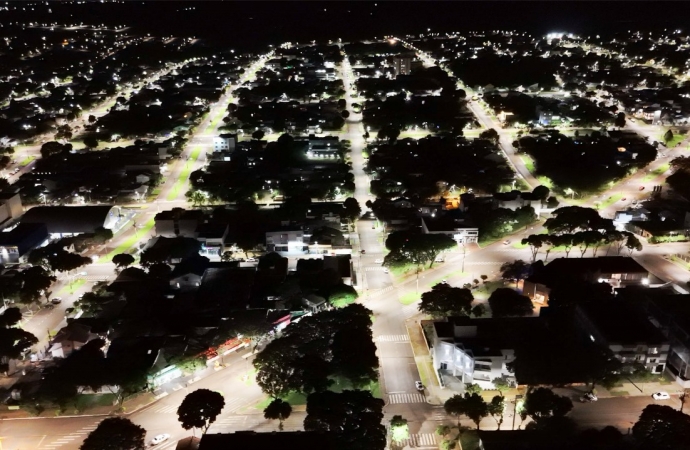 Medianeira é 100% LED e terá a conta reduzida