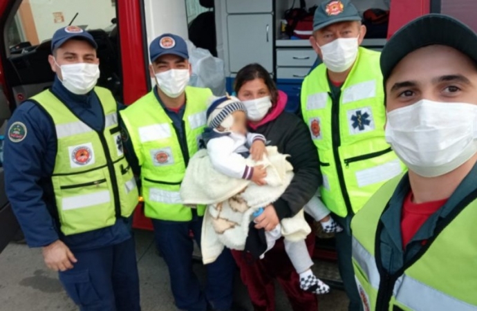 Menino de 2 anos fica 13 horas perdido em mata em Santa Catarina