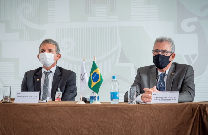 Ministro Bento Albuquerque conhece projetos do Parque Tecnológico Itaipu para investimentos no setor elétrico