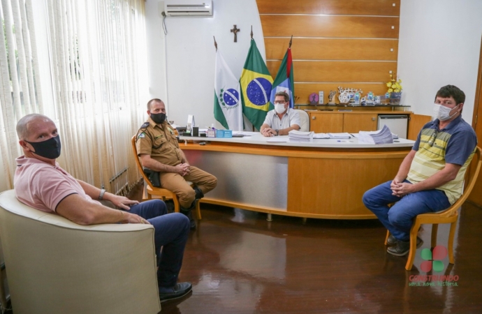 Missal: Comandante da Polícia Rodoviária Estadual visita o Prefeito Adilto Ferrari