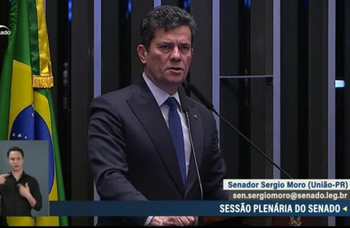 Moro vota contra e PEC da Blindagem é enterrada na CCJ do Senado