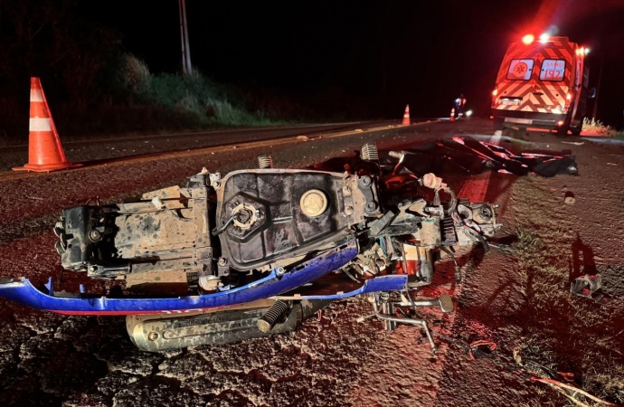 Moto parte ao meio e homem morre em acidente na PR 488 em Santa Helena