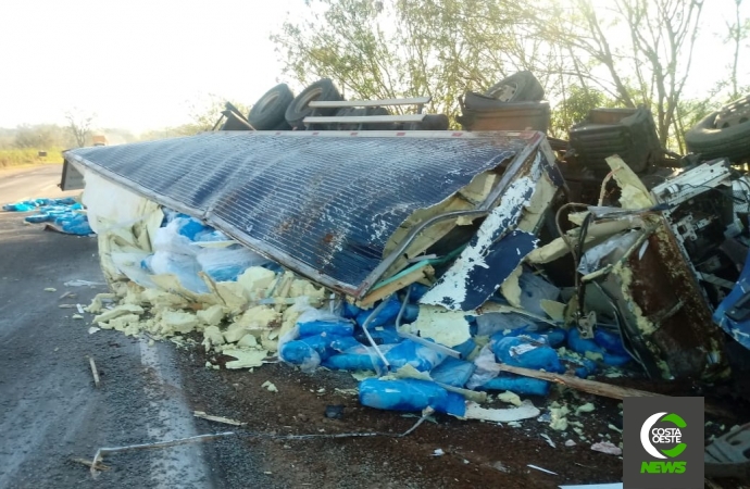 Motorista de Medianeira morre em acidente entre caminhões na PR-317