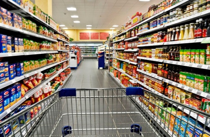 Mulher com a Covid-19 é flagrada fazendo compras em supermercado