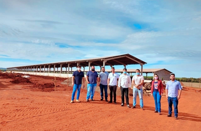 Município realiza visita para a construção de biodigestores em Itaipulândia