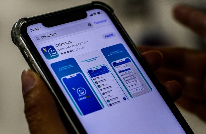 Nascidos em novembro podem atualizar dados no Caixa Tem