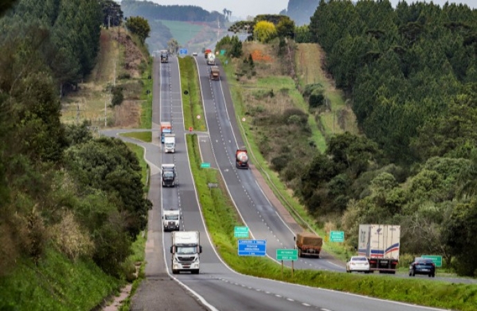 Natal nas rodovias do Paraná tem seis mortes e 59 feridos