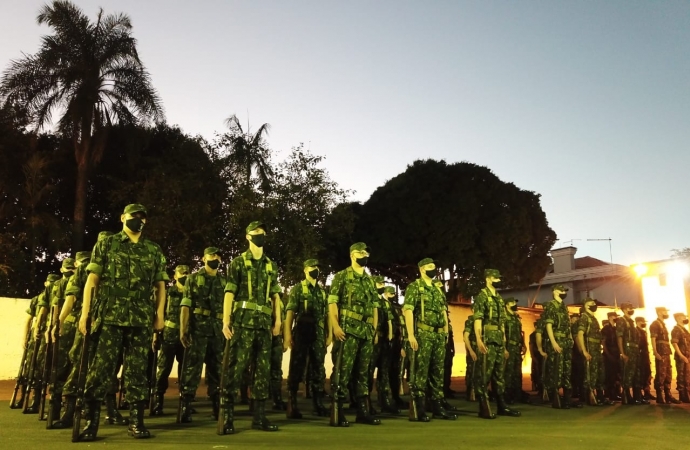 Tiro de Guerra de Medianeira realiza solenidade especial ao Dia do Exército