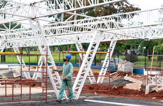 Obra do escritório da Fibra, financiada por Itaipu, garante carteira assinada para 60 trabalhadores