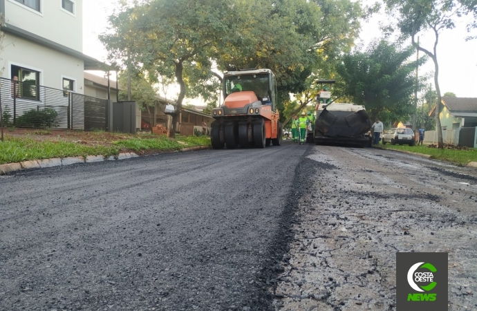 Obras de recapeamento asfáltico iniciam no bairro Vila Rica em Santa Helena