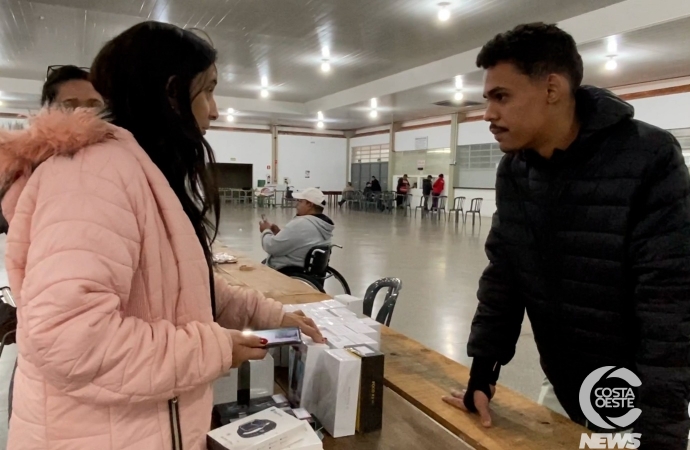 SMI: Ong Vida e Ação realiza bazar solidário com mercadorias apreendidas pela Receita Federal