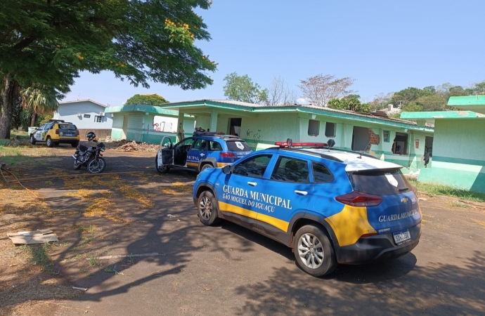 Operação conjunta entre Guarda Municipal e Polícia Militar fiscaliza antigo hospital em São Miguel do Iguaçu
