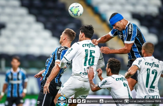 Ouça o gol: Grêmio perde para o Palmeiras com um a mais em campo e abre final em desvantagem