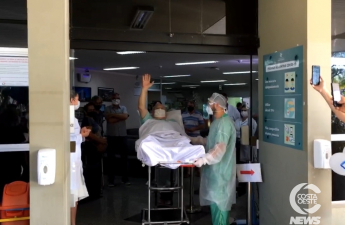 Padre Cláudio Güntzel deixa hospital em Foz do Iguaçu