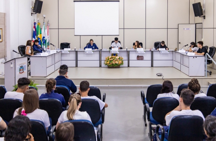 Parlamento jovem realiza sessão com aprovação de novas indicações ao Poder Executivo