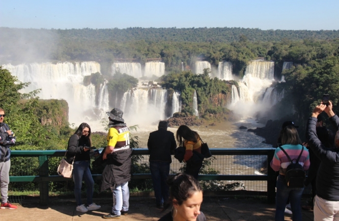 Parque Nacional do Iguaçu emociona cerca de 25 mil no feriadão de Corpus Christi
