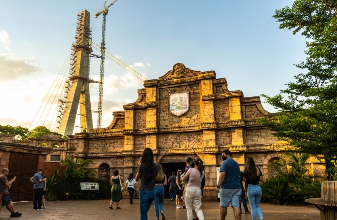 Páscoa nas 3 Fronteiras: apresentações culturais ampliadas no feriadão