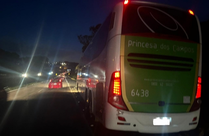 Passageiro é preso por importunação sexual dentro de ônibus na BR-277