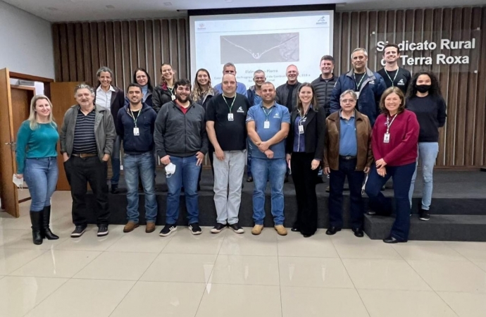 Pecuaristas participam de palestra sobre raiva em herbívoros