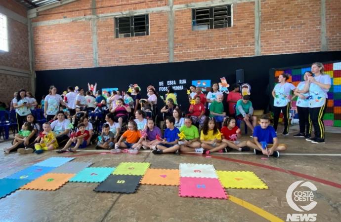 Pestalozzi de São Miguel do Iguaçu realiza confraternização entre alunos e padrinhos