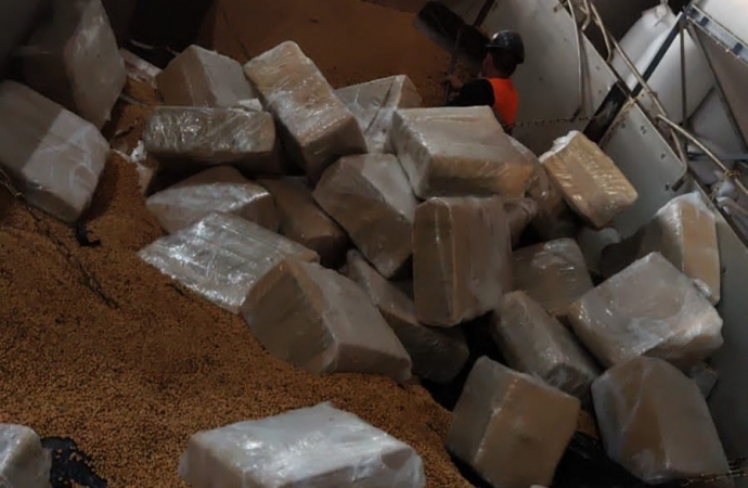 PF apreende mais de 5 toneladas de maconha em carretas vindas do Paraguai