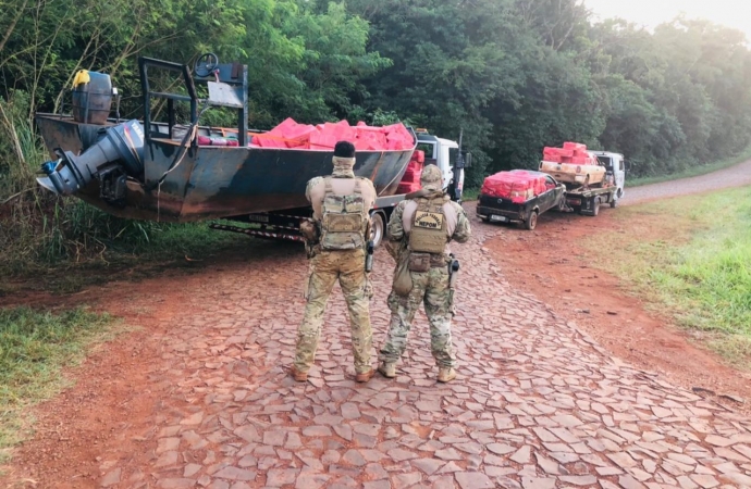 PF, BPFRON e BOPE apreendem uma embarcação e dois veículos às margens do Lago de Itaipu