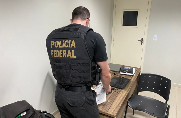 PF deflagra operação na região contra grupo especializado no tráfico internacional de drogas