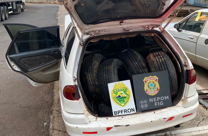 PF e BPFRON apreendem veículo com dezenas de pneus contrabandeados em Foz do Iguaçu