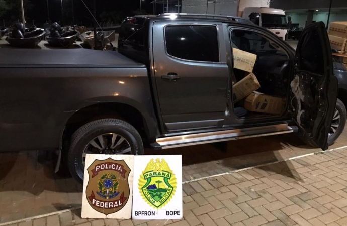 PF e  BPFRON estouram depósito e apreendem quatro veículos e uma motocicleta carregados com contrabando na região