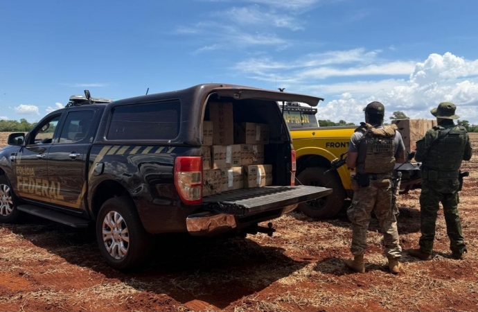 PF e PM apreendem 15 mil maços de cigarros em Santa Helena